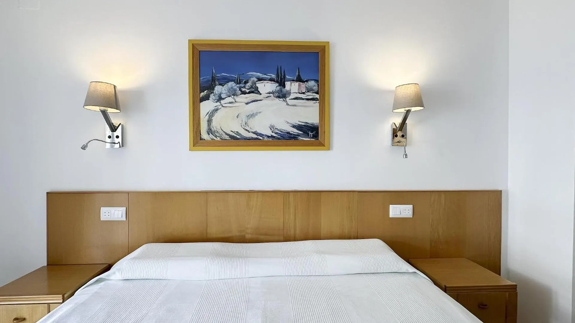 Big Apartment With Parking Tossa de Mar